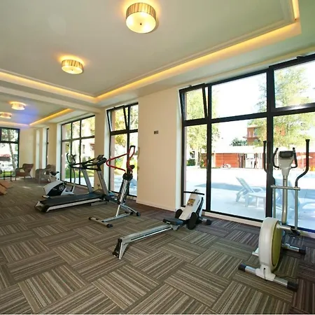 Apartament Polanki Kolobrzeg Z Podgrzewanym Basenem Exterior photo